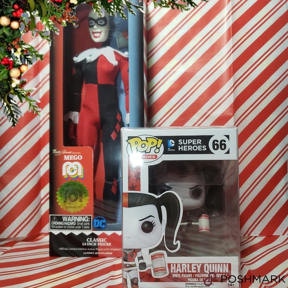 Funko Mego Harley Quinn Collector's Set - Picture 5 of 5